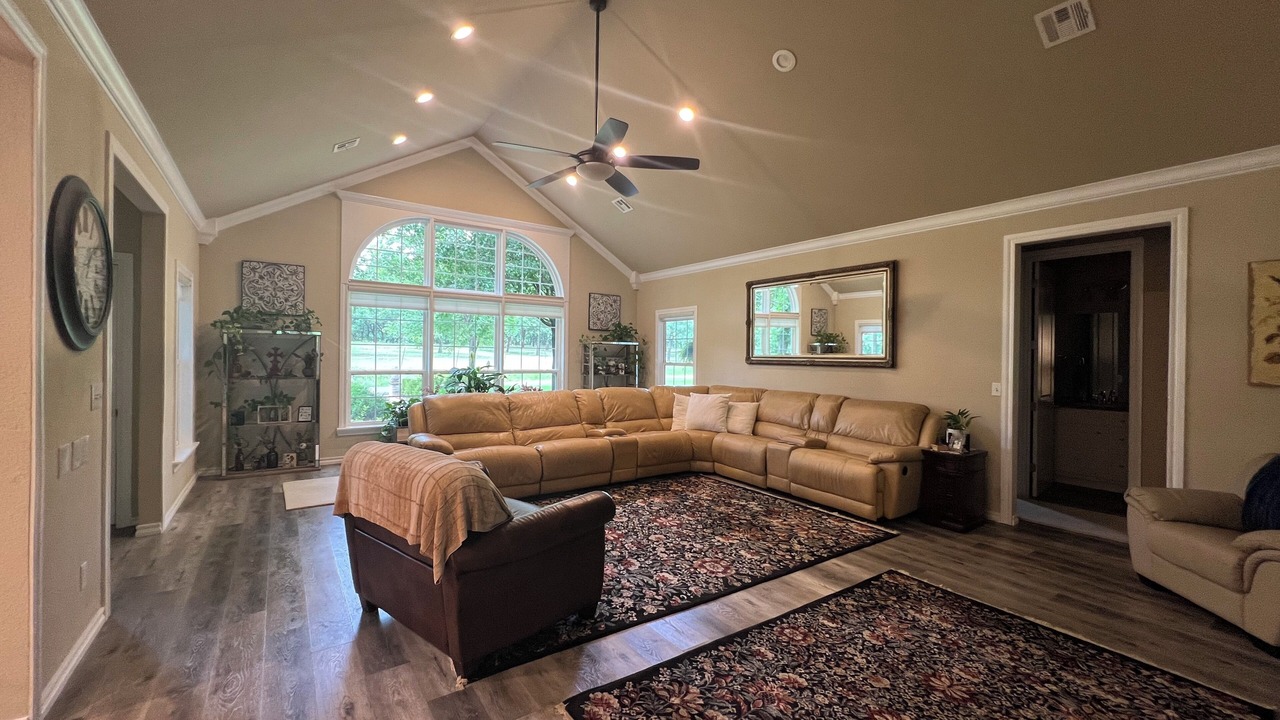 Photo of Livingroom in Muskogee