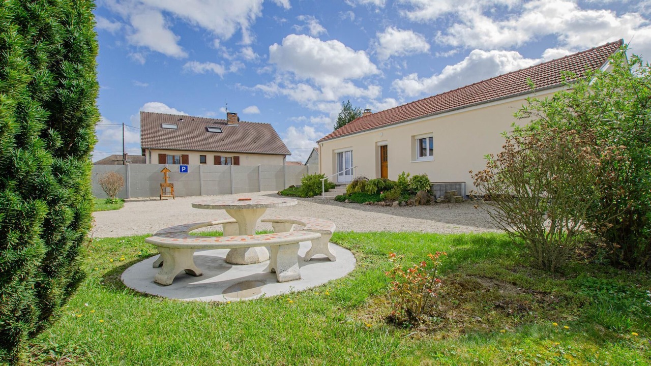 Photo of Outdoor in Chatres