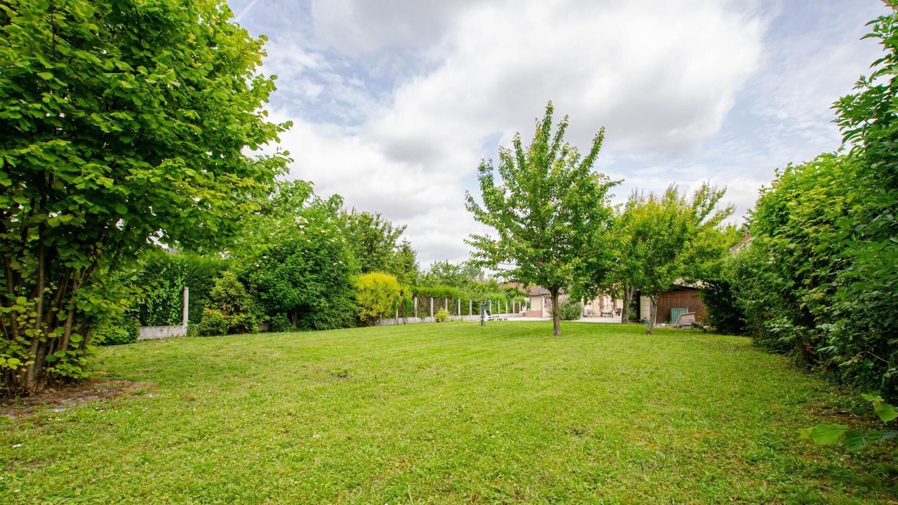 Photo of Outdoor in Maizieres-la-Grande-Paroisse