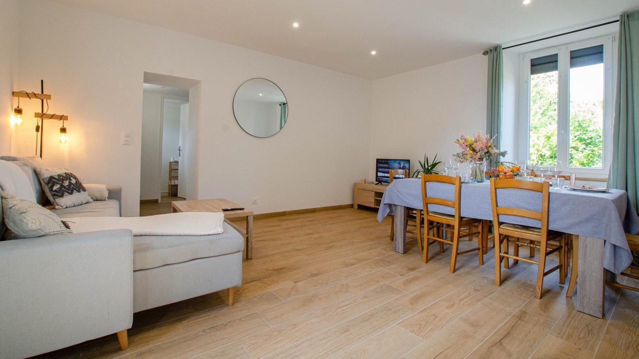 Photo of Livingroom in Maizieres-la-Grande-Paroisse