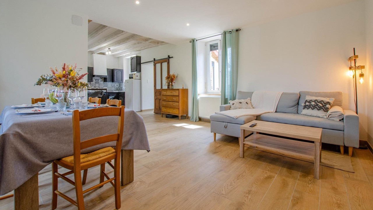 Photo of Livingroom in Maizieres-la-Grande-Paroisse