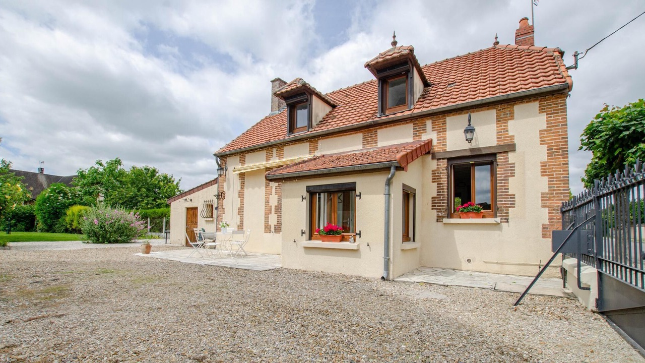 Photo of Outdoor in Maizieres-la-Grande-Paroisse