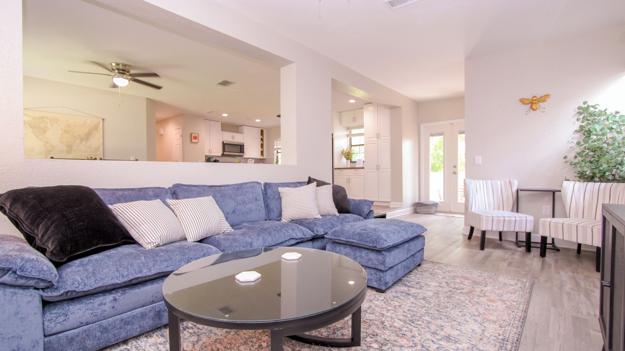 Photo of Livingroom in Riverview
