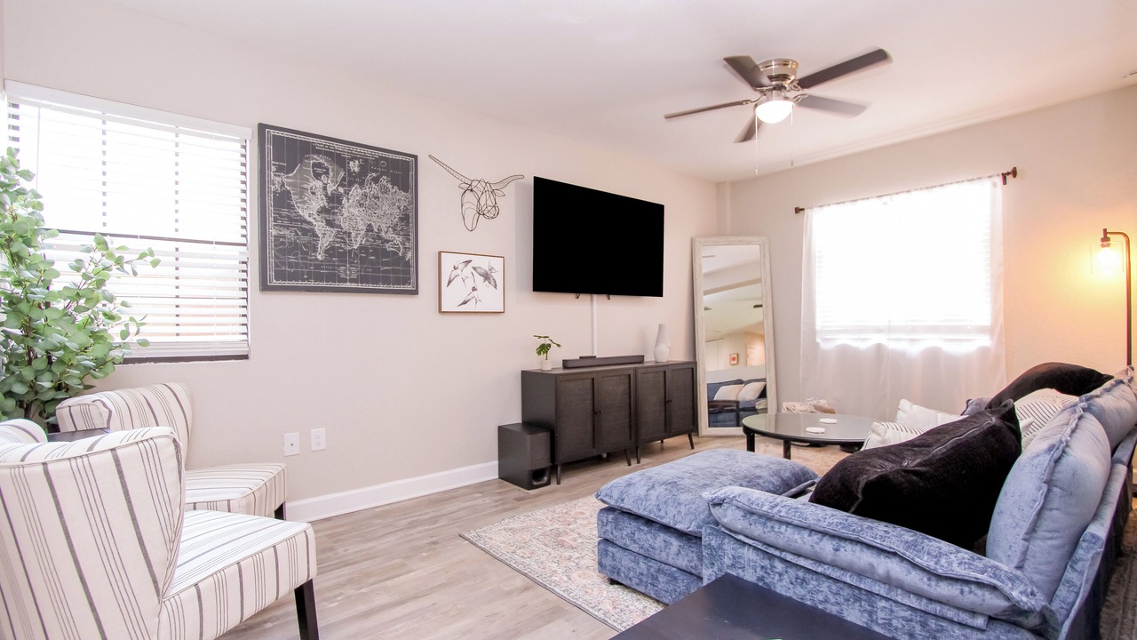 Photo of Livingroom in Riverview