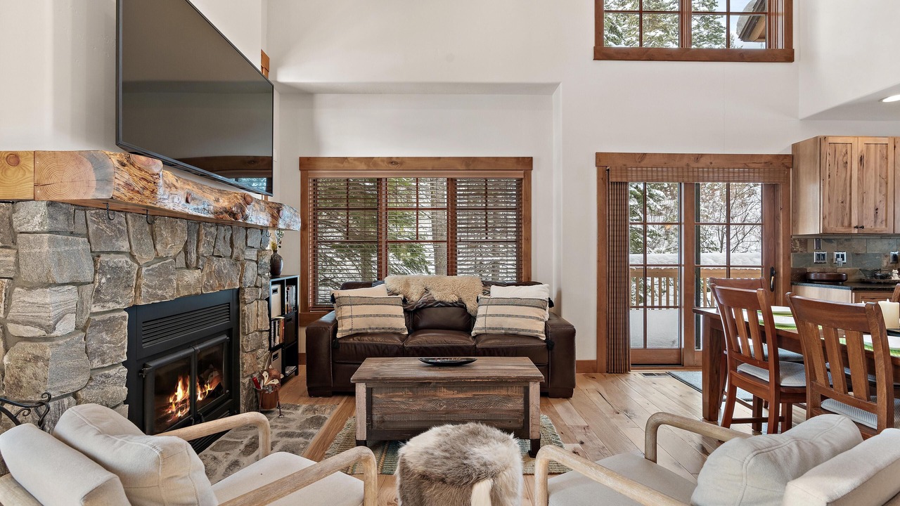 Photo of Livingroom in Tamarack Resort