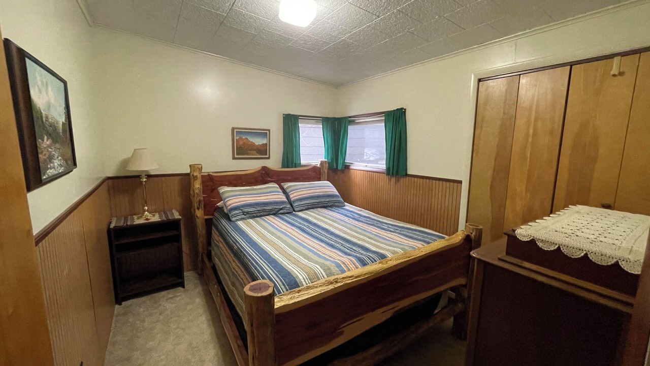Photo of Bedroom in Town of Webb
