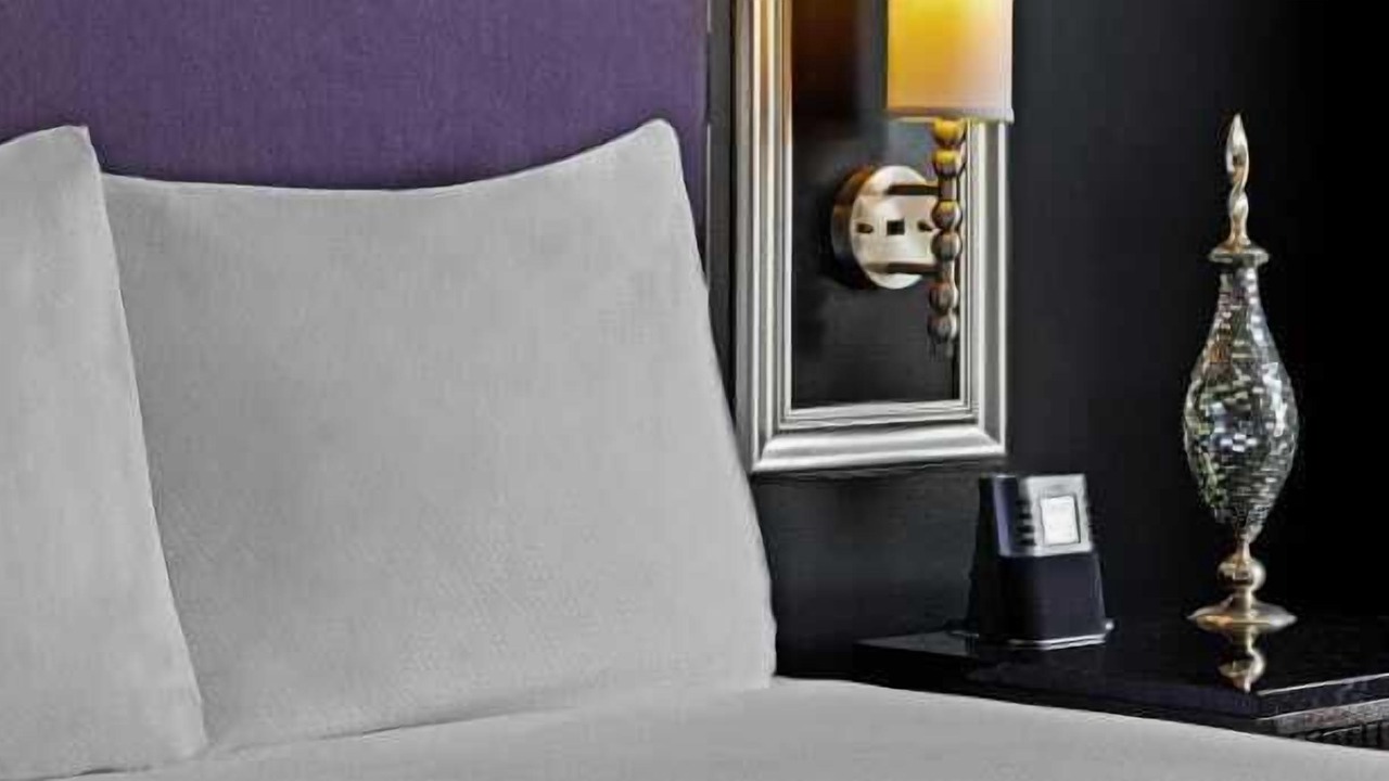 Photo of Bedroom in Lower Nob Hill
