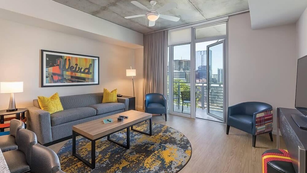 Photo of Livingroom in Civic District