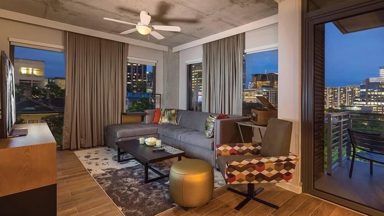 Photo of Livingroom in Civic District