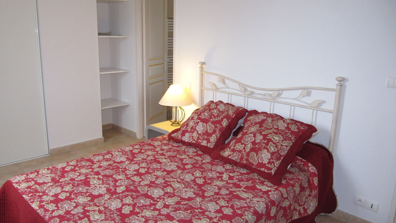 Photo of Bedroom in Aups