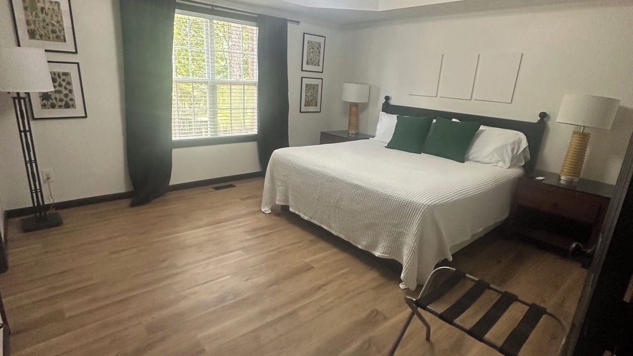 Photo of Bedroom in Adairsville