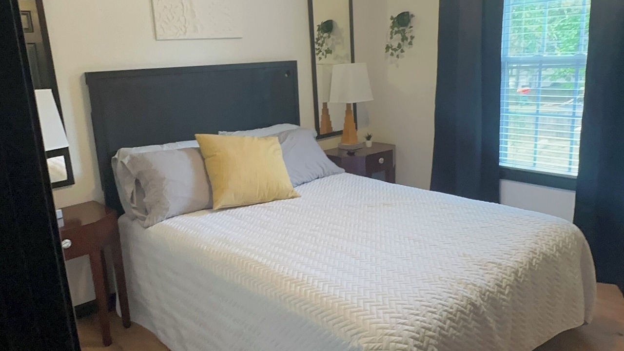 Photo of Bedroom in Adairsville