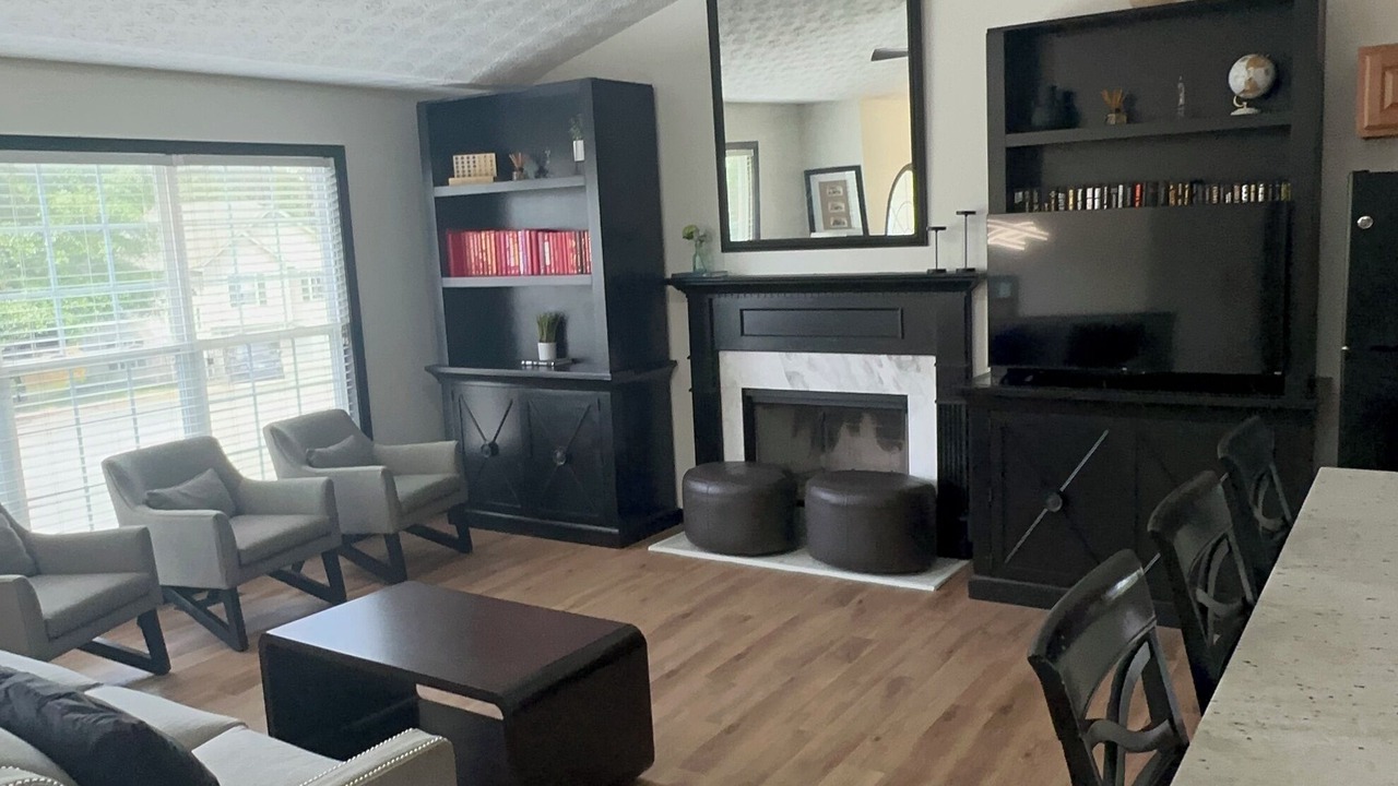 Photo of Livingroom in Adairsville