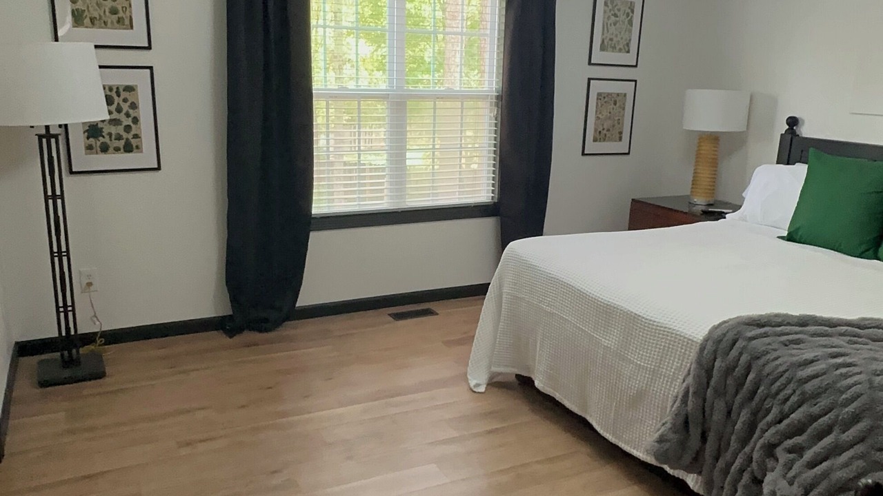 Photo of Bedroom in Adairsville