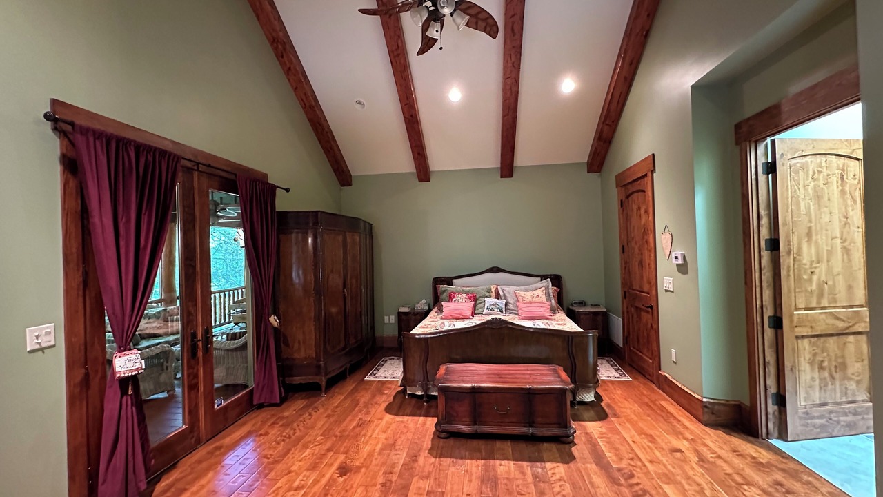Photo of Bedroom in Glenville