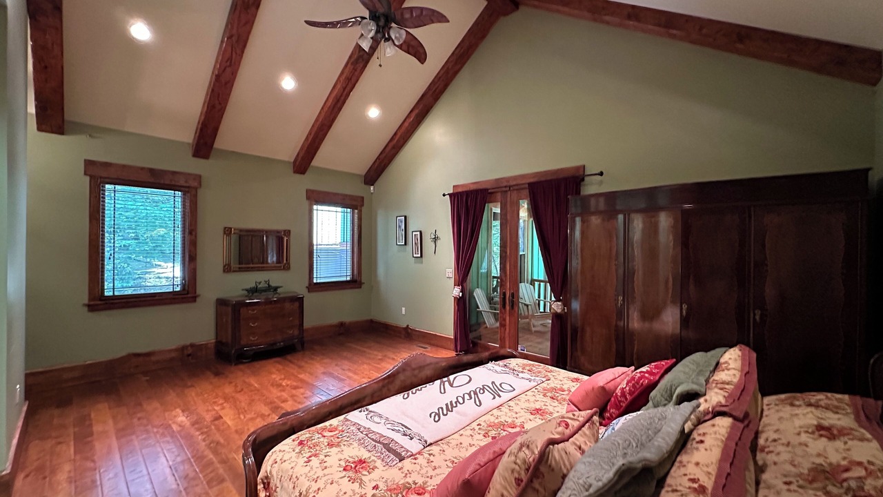 Photo of Bedroom in Glenville