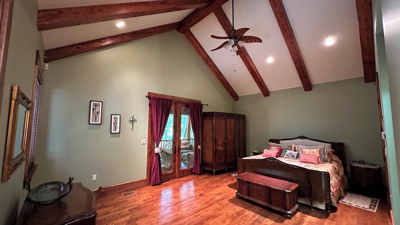 Photo of Bedroom in Glenville