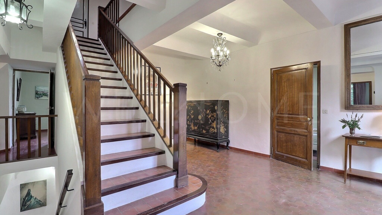 Photo of Others in Apt