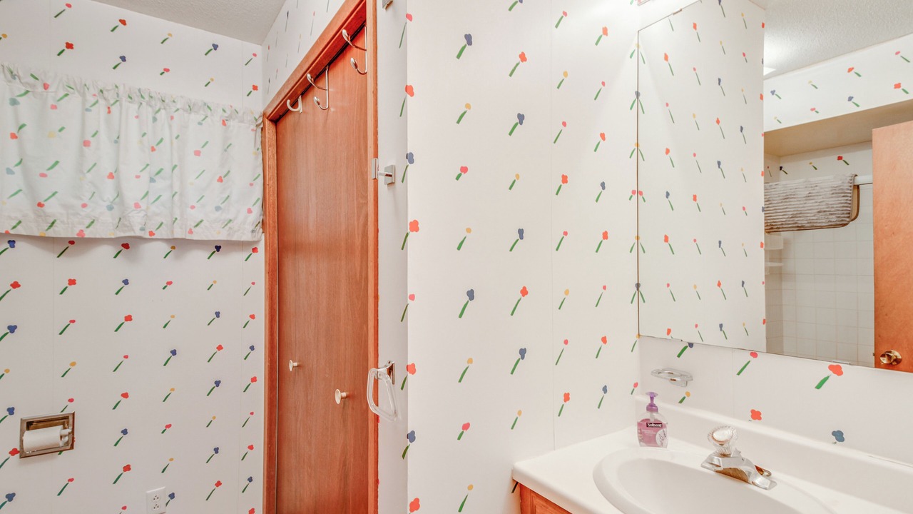 Photo of Bathroom in Hillman