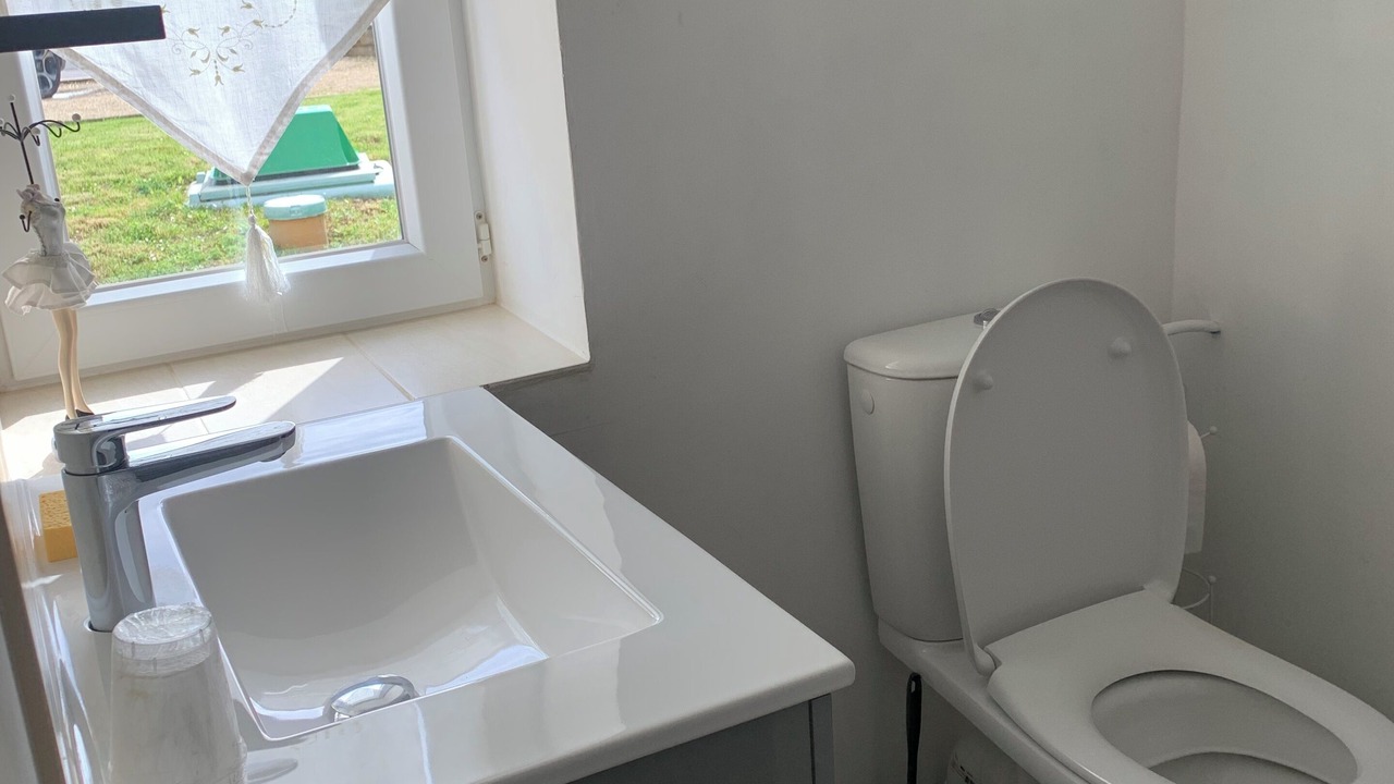 Photo of Bathroom in Farges-en-Septaine