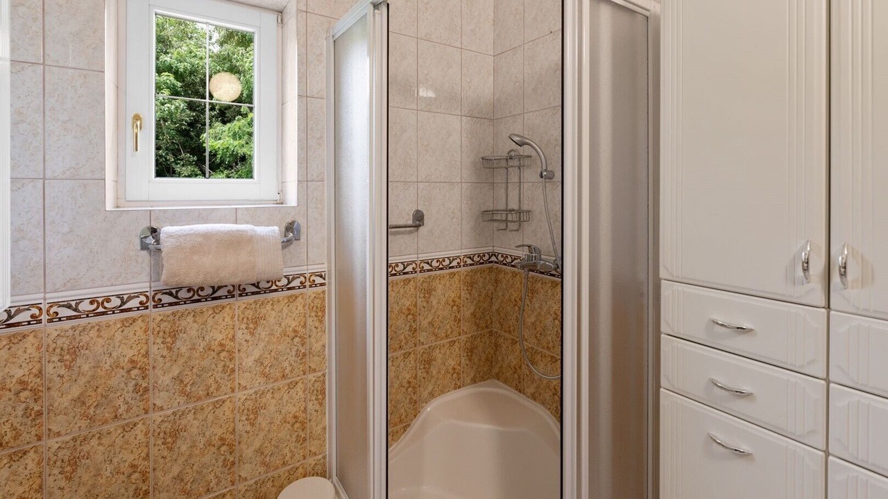 Photo of Bathroom in Fuskulin