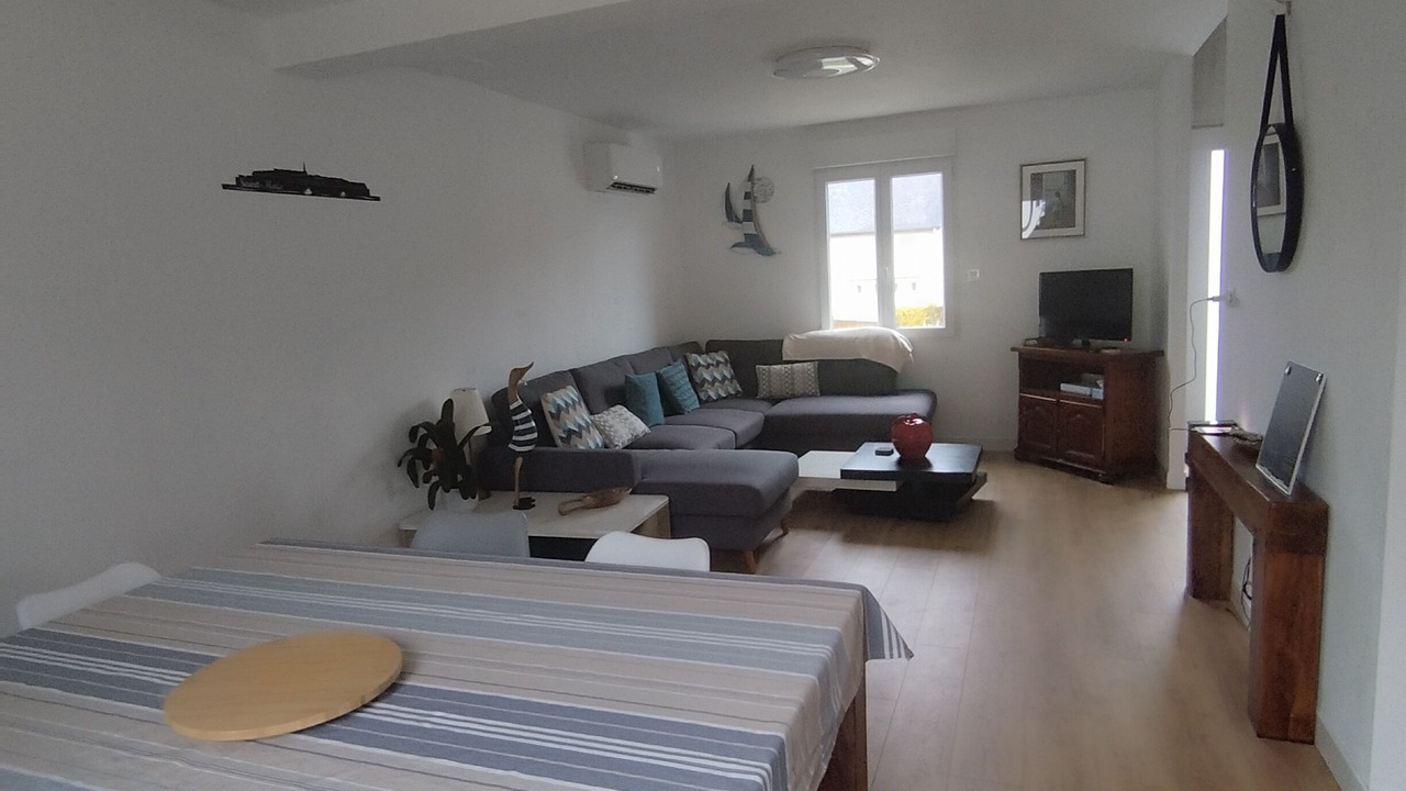 Photo of Livingroom in Saint-Meloir-des-Ondes