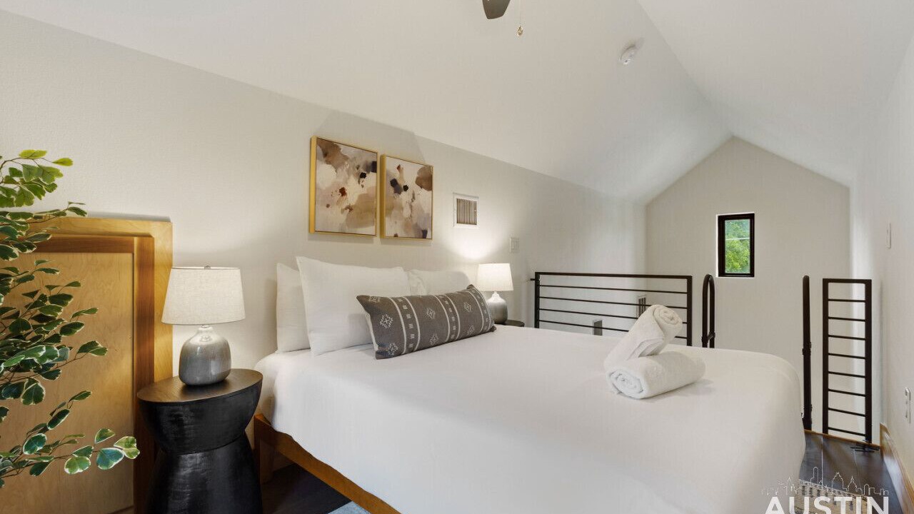 Photo of Bedroom in Montopolis