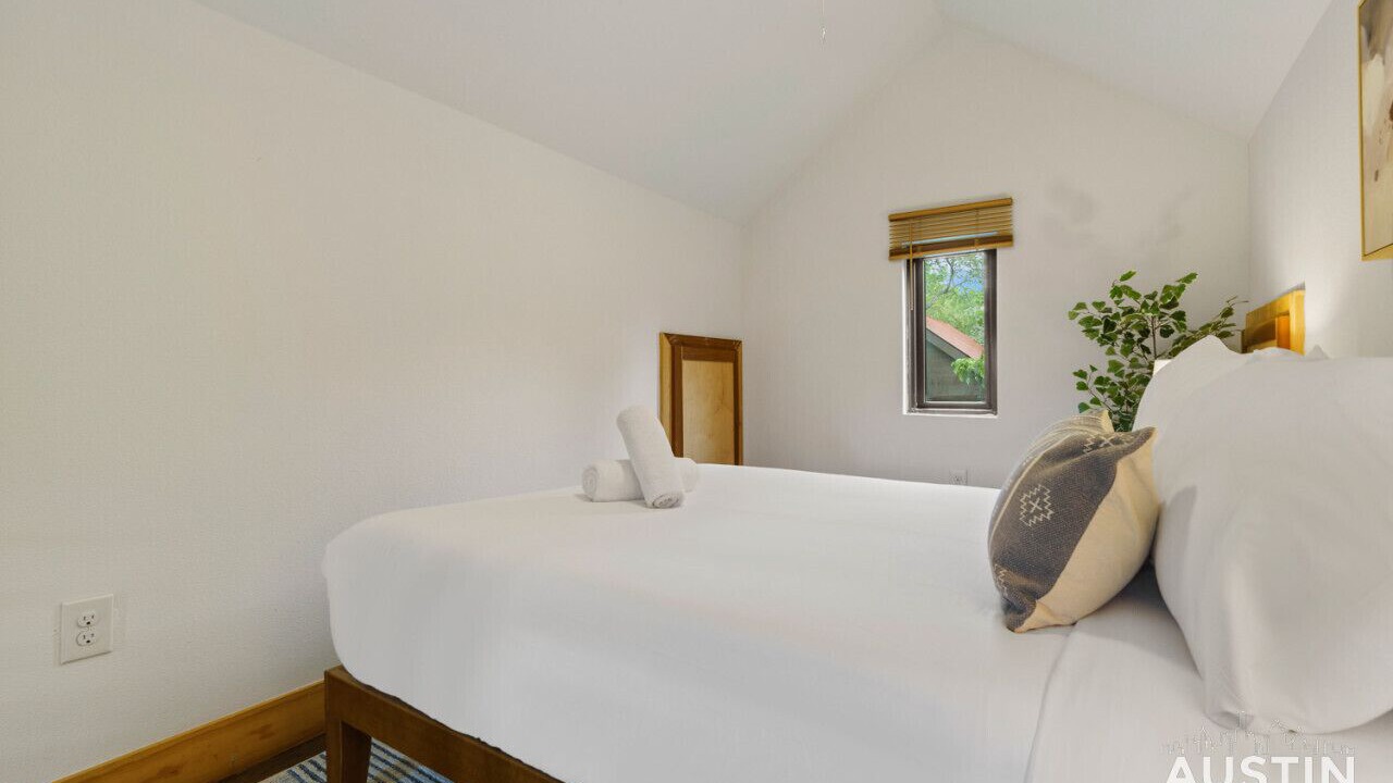 Photo of Bedroom in Montopolis