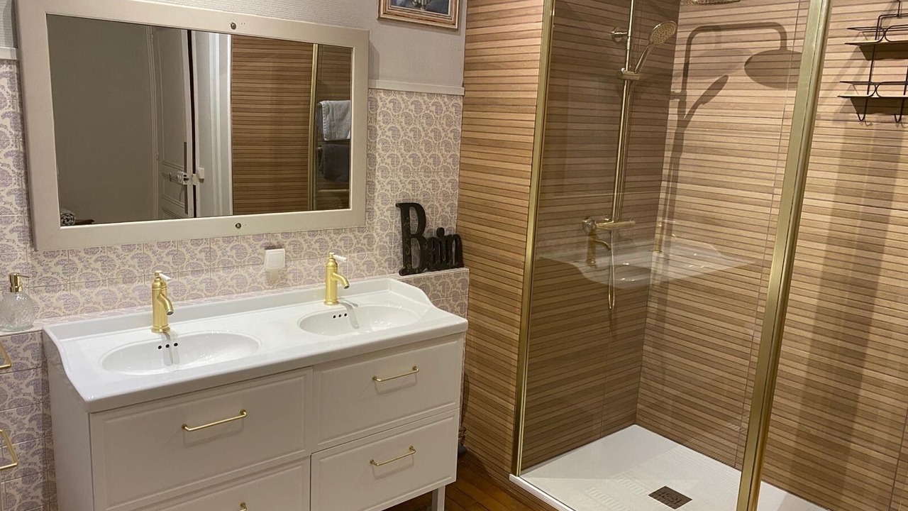 Photo of Bathroom in Deauville