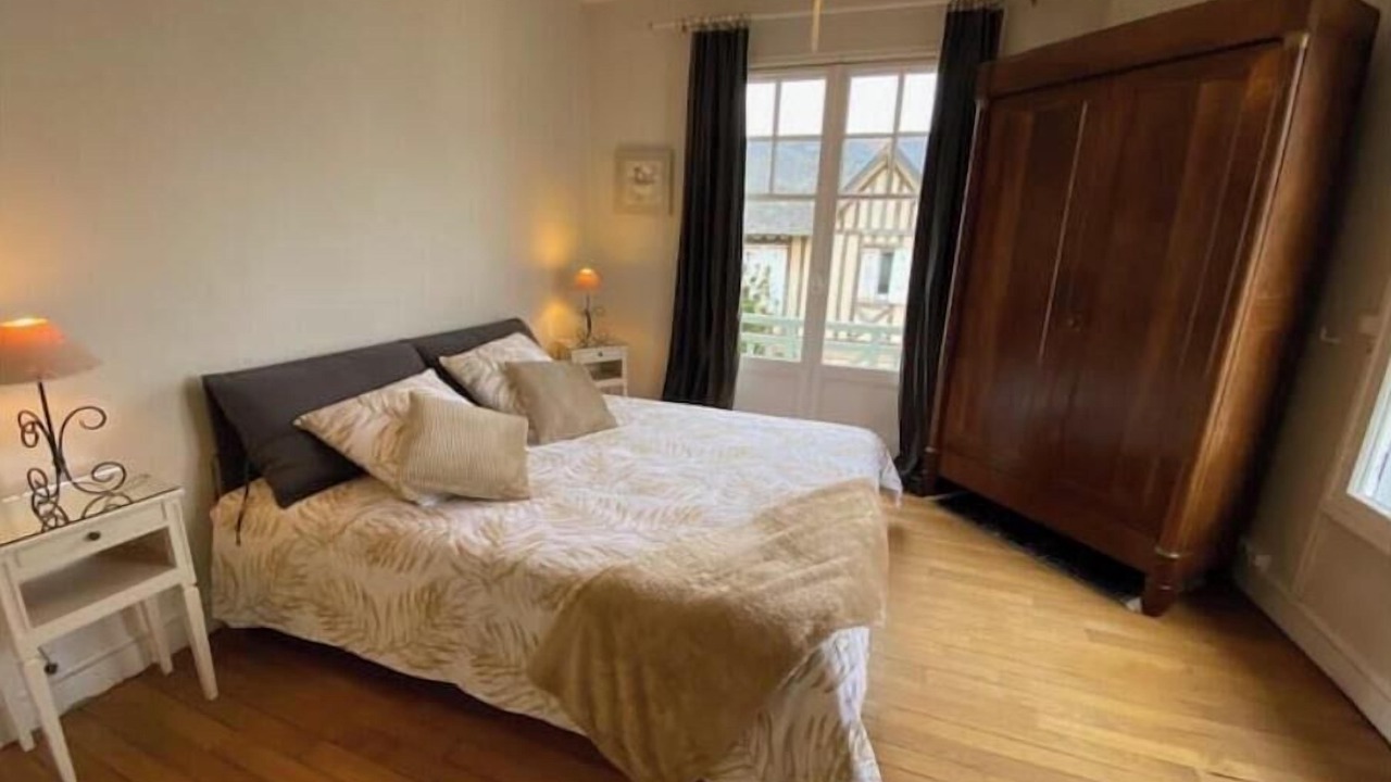 Photo of Bedroom in Deauville