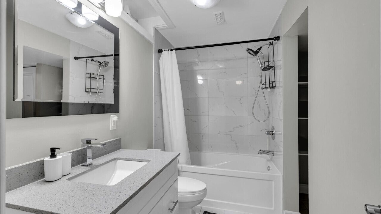 Photo of Bathroom in Lisgar