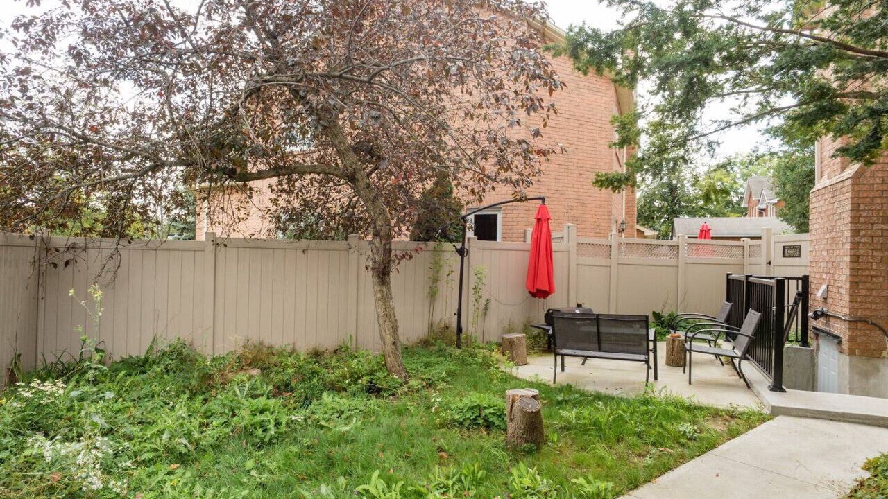 Photo of Outdoor in Lisgar
