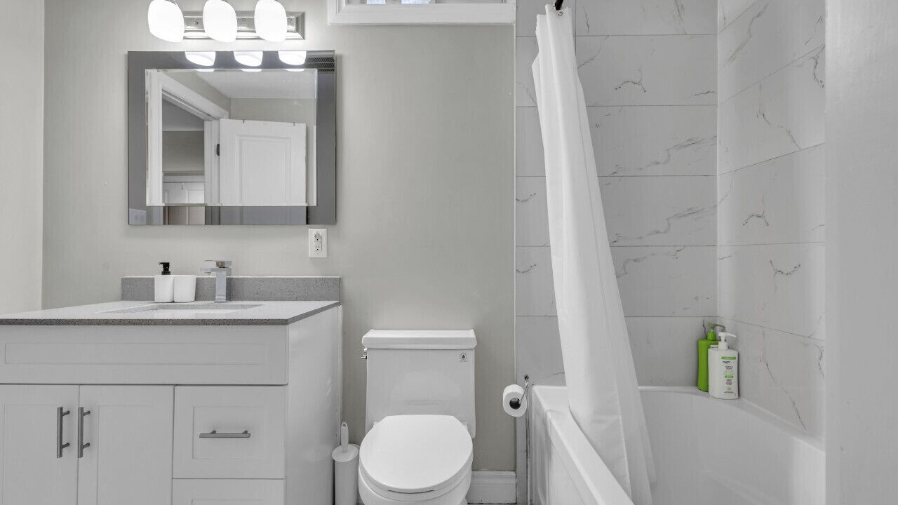 Photo of Bathroom in Lisgar