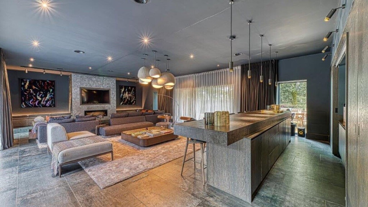 Photo of Others in High Legh