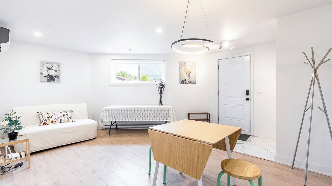 Photo of Livingroom in Lafleche