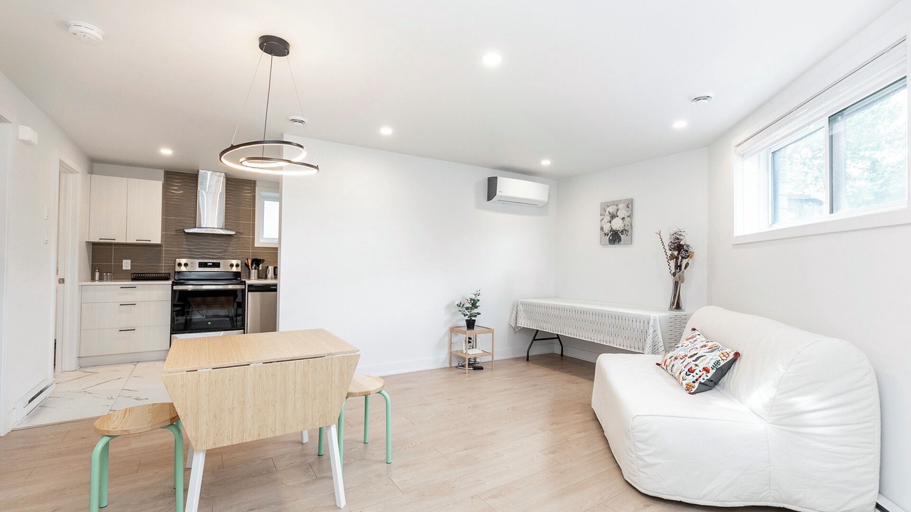 Photo of Livingroom in Lafleche