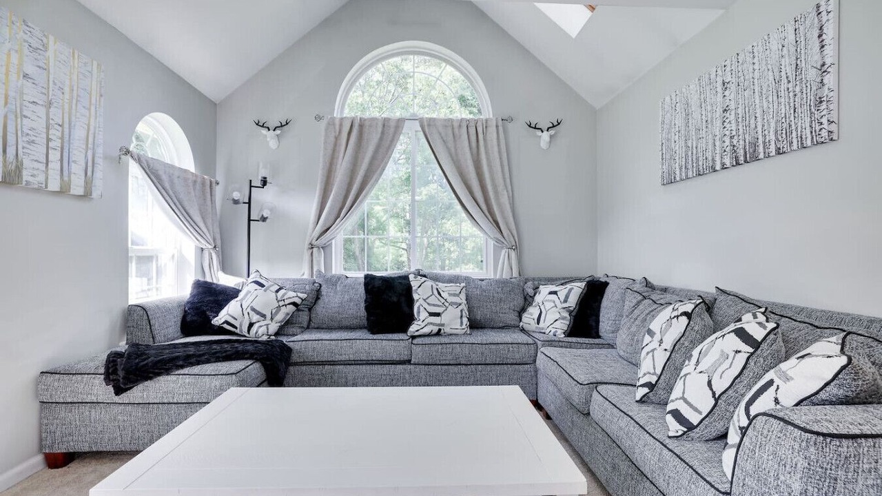 Photo of Livingroom in Tunkhannock Township