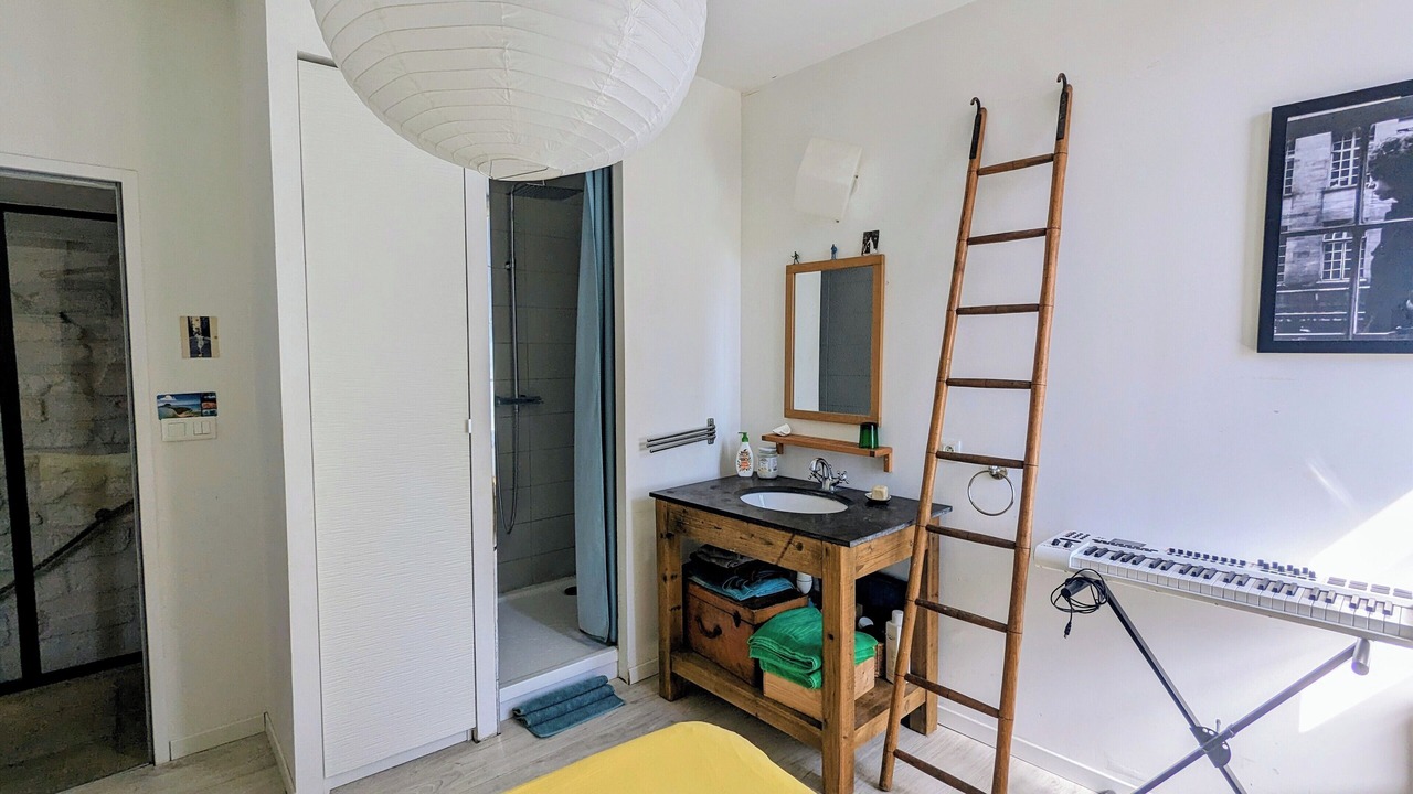 Photo of Bathroom in Beaux Arts-Boutonnet