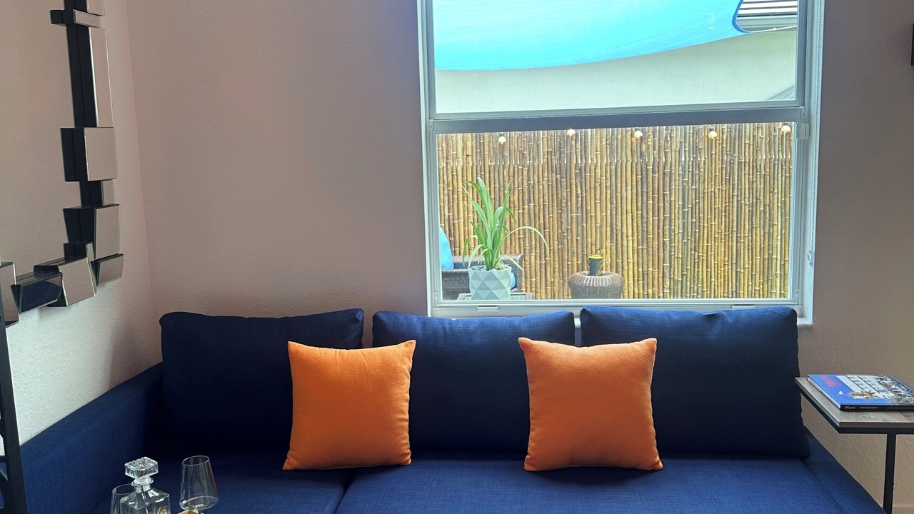 Photo of Livingroom in Ludlam