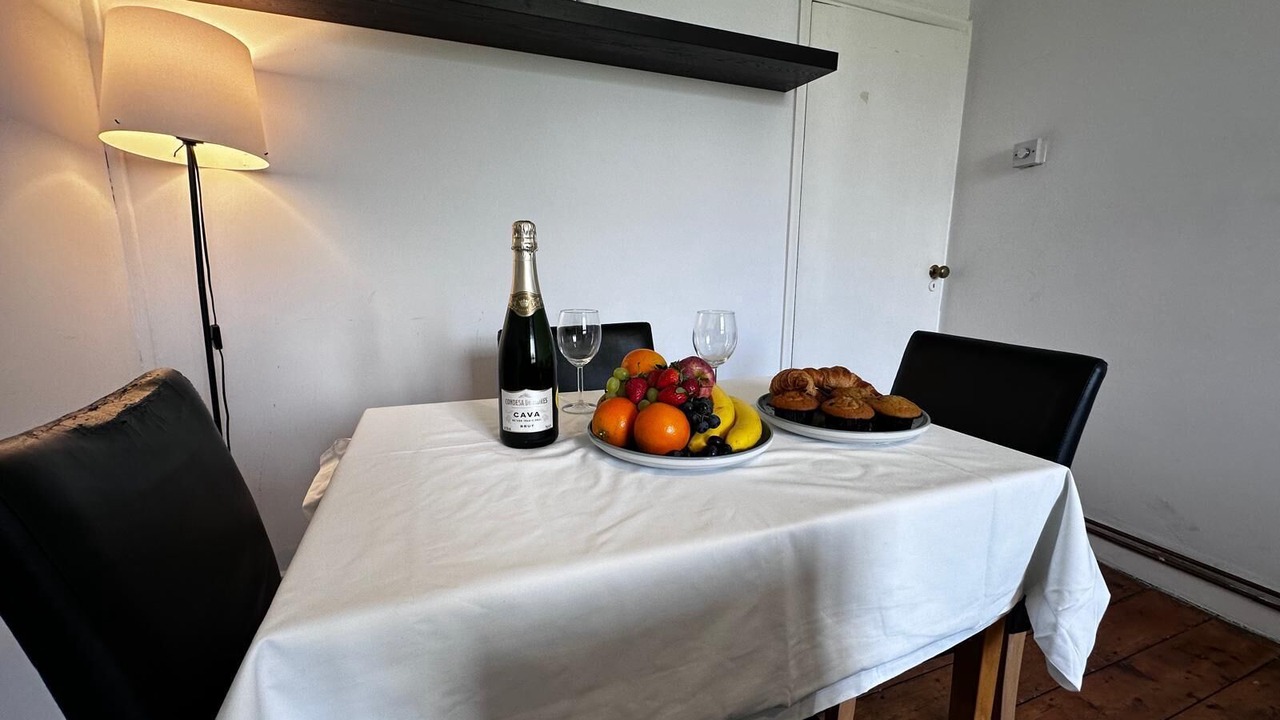 Photo of Livingroom in Chaucer