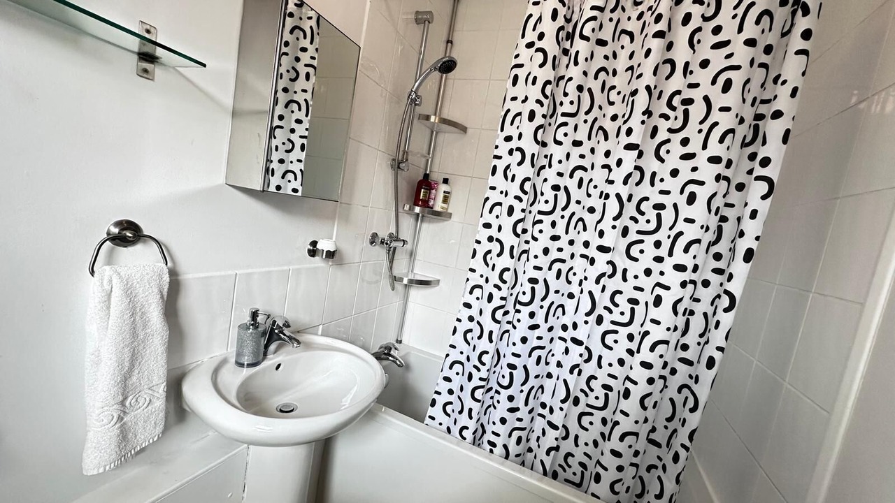 Photo of Bathroom in Chaucer