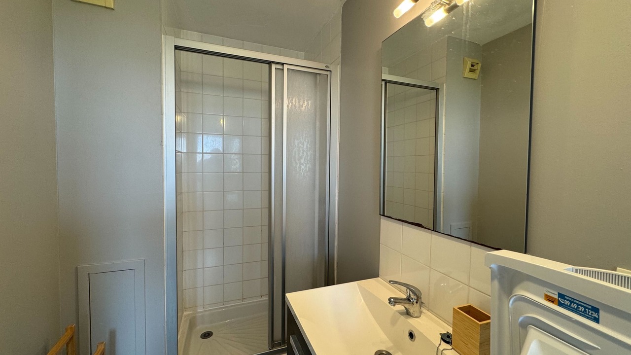Photo of Bathroom in La Folie Couvrechef West