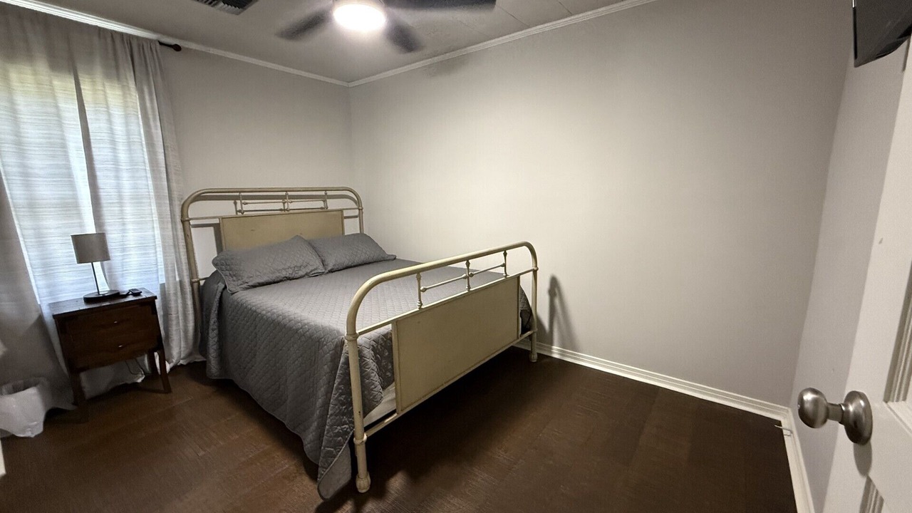 Photo of Bedroom in Scott