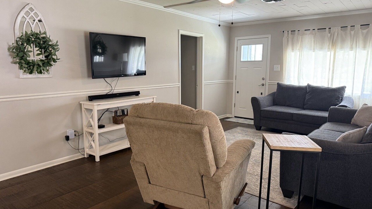 Photo of Livingroom in Scott