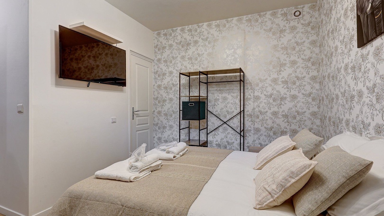 Photo of Bedroom in Vanves
