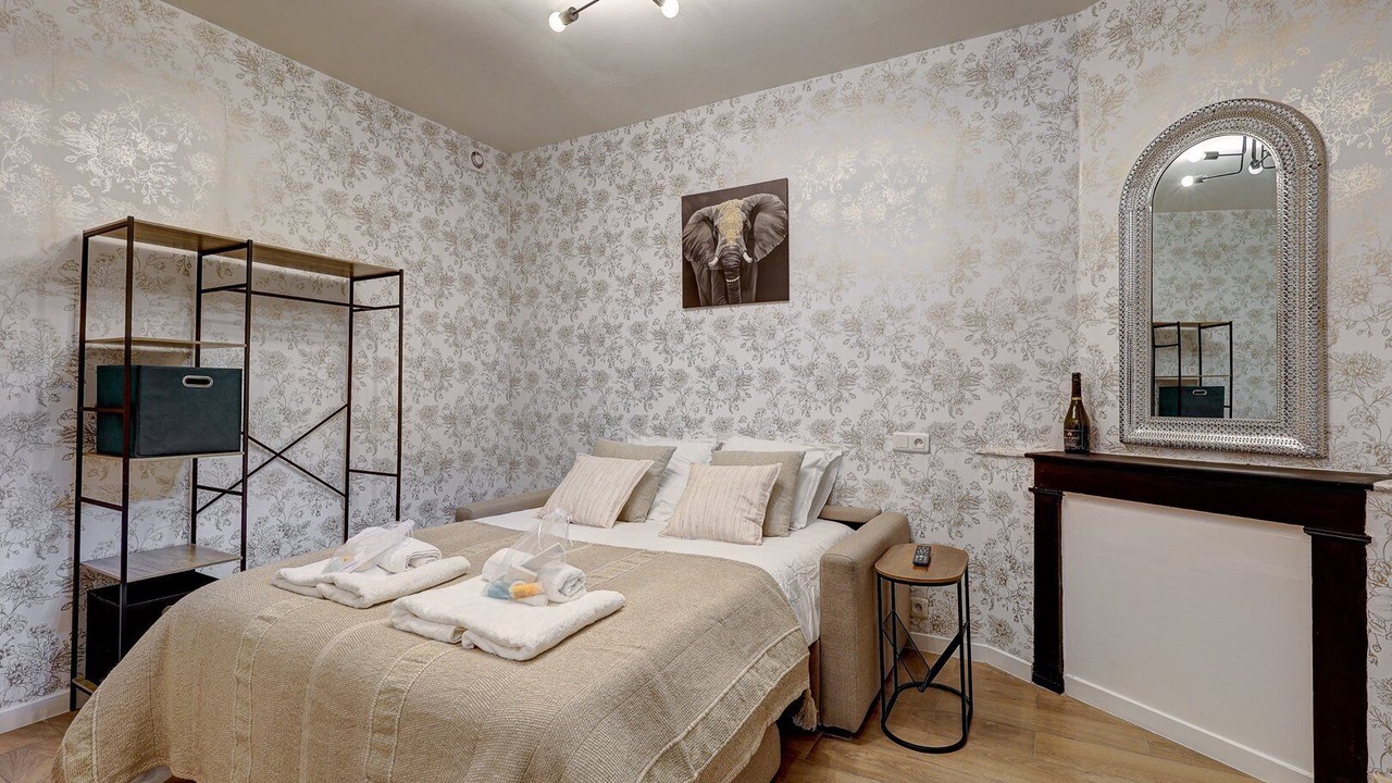 Photo of Bedroom in Vanves