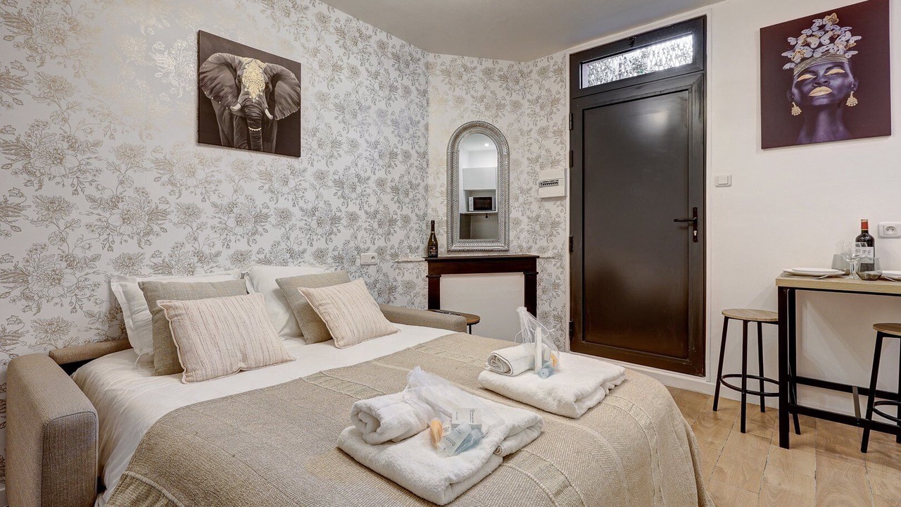 Photo of Bedroom in Vanves