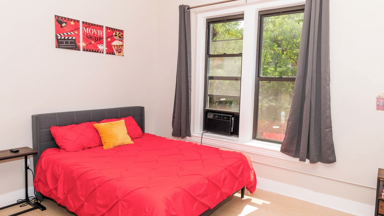 Photo of Bedroom in Albany