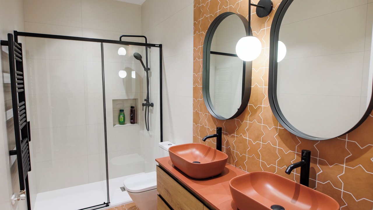 Photo of Bathroom in Logrono Historic Centre
