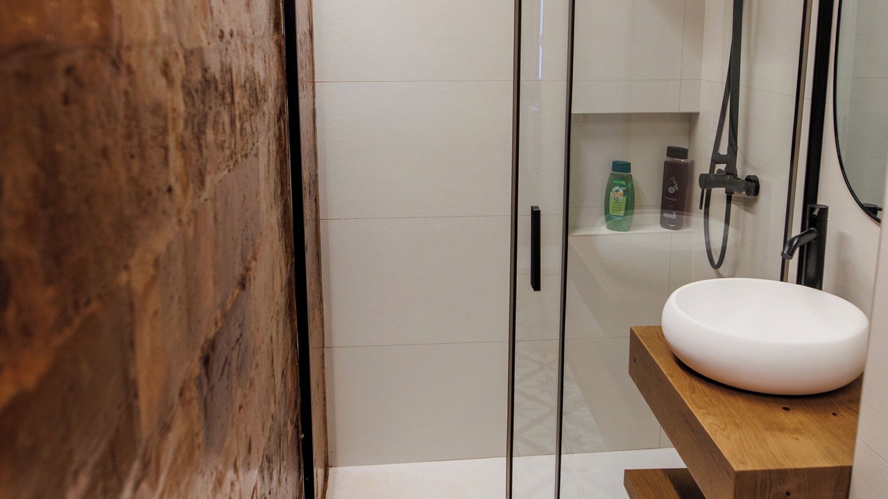 Photo of Bathroom in Logrono Historic Centre